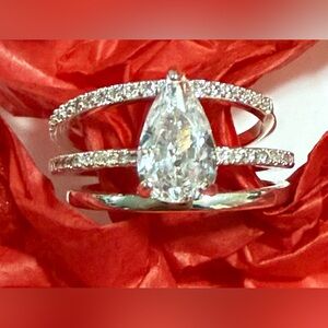 Elegant Size 7 Teardrop Cubic Zirconia (CZ) in a Silver Plated Ring Setting NIB